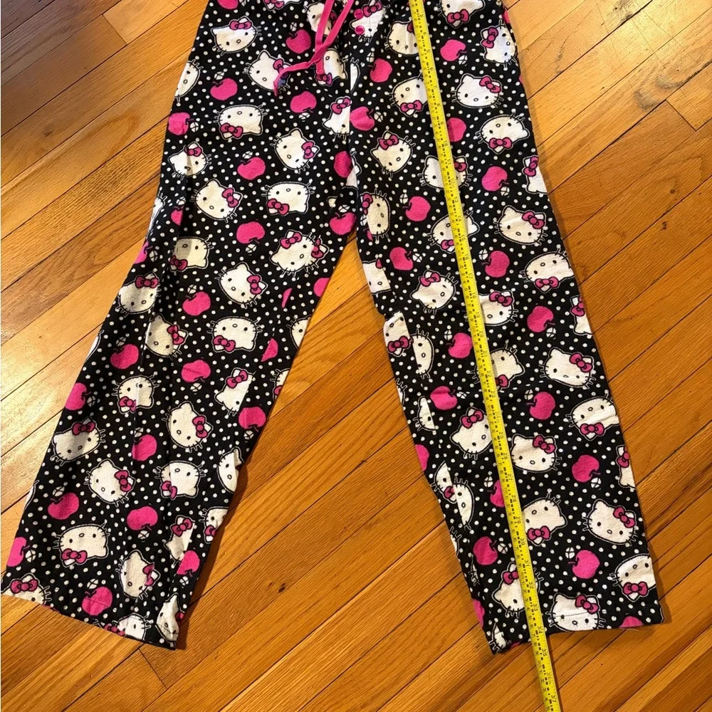 Hello Kitty Black, White & Pink Fleece Pajama Set Girl’s Med. 100% Cotton! Soft!